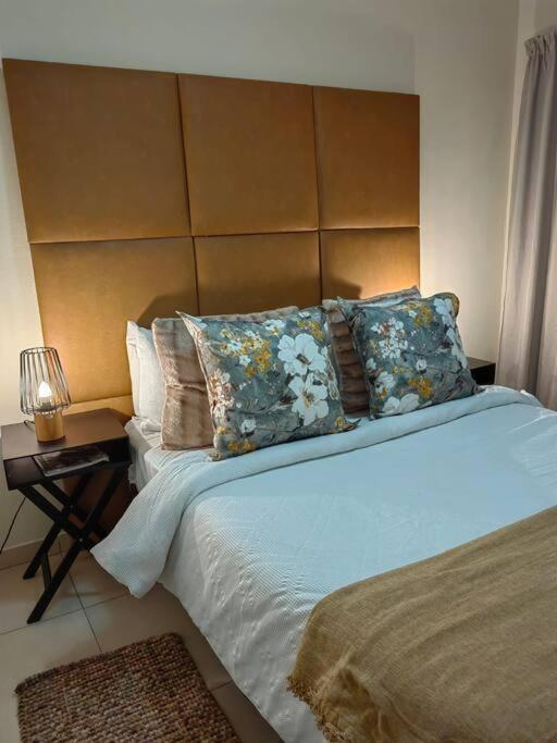Classy And Cosy Apt - Dainfern แซนด์ตัน ภายนอก รูปภาพ