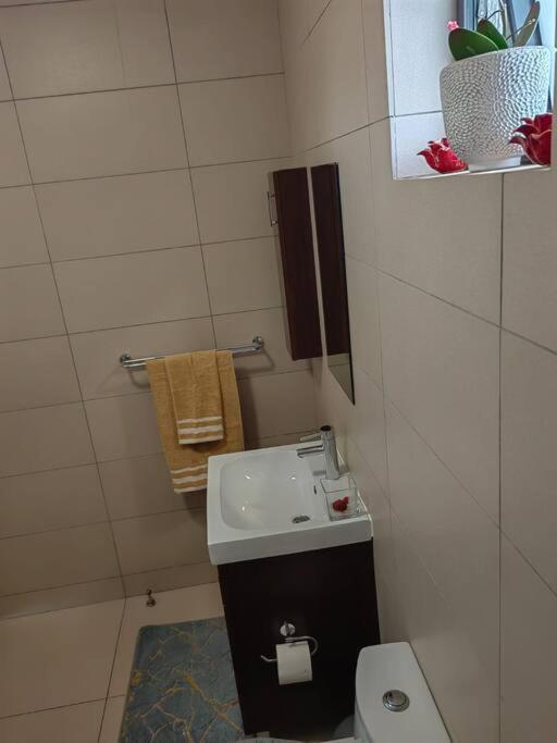 Classy And Cosy Apt - Dainfern แซนด์ตัน ภายนอก รูปภาพ