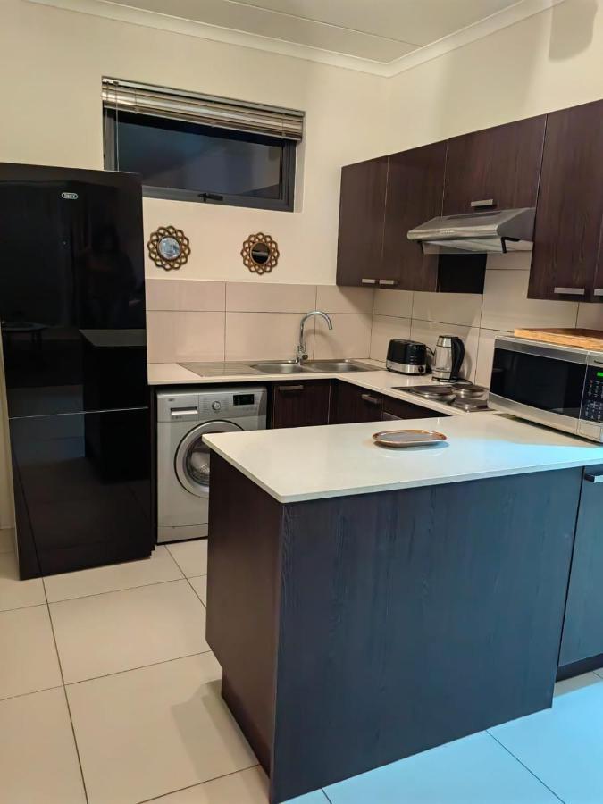 Classy And Cosy Apt - Dainfern แซนด์ตัน ภายนอก รูปภาพ